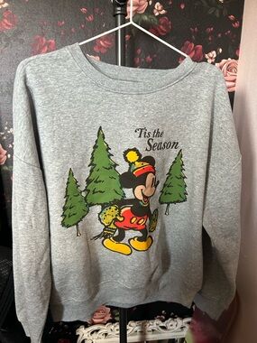 Disney Gray Crewneck Sweatshirt with Mickey Mouse Holiday Graphic